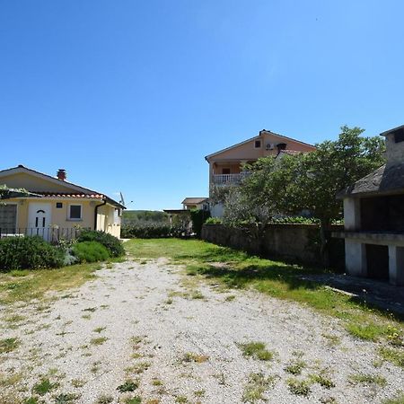 Holiday Home Pere Malinska Exterior photo
